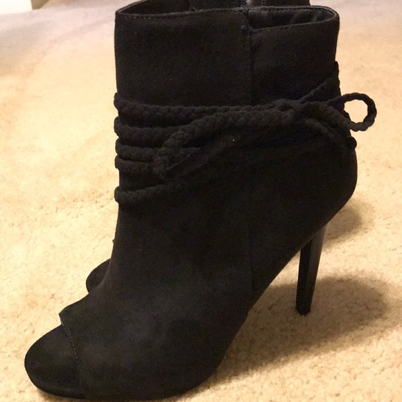 Women’s suede, ankle, open toed heels - Picture 6 of 6